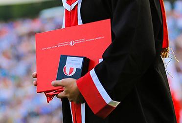 Sertifika Töreni ve Barbekü Partisi